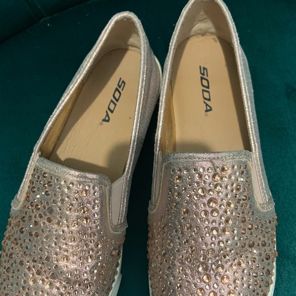 Shoes - Picture 5 of 5